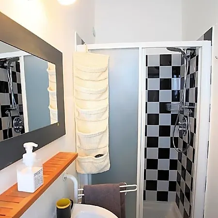 Comfy And Quiet, Great Location ميلان