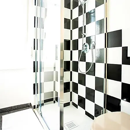 Comfy And Quiet, Great Location * ميلان